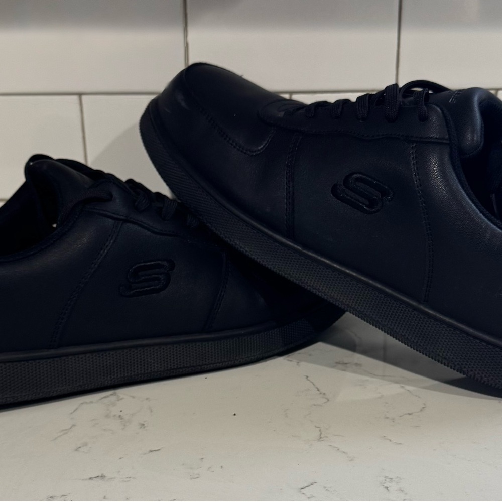 Skechers Men's Black Sneakers